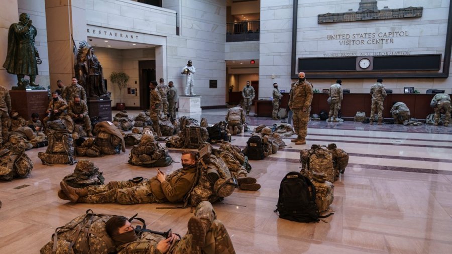 12 ushtarë të Gardës Kombëtare janë larguar nga ceremonia e inaugurimit të Bidenit
