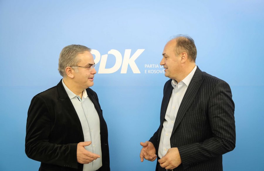 Ortopedi Skënder Ukaj aderon në PDK