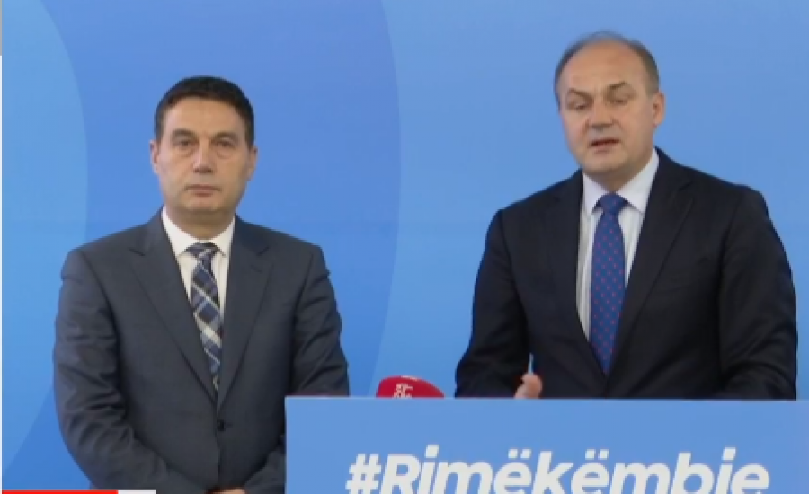 Ish-ministri i Arsimit i bashkohet PDK-së