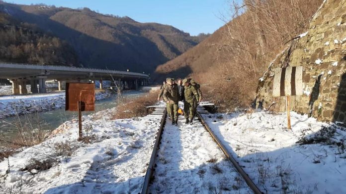 ​Nxirret trupi i 47 vjeçarit nga Vitia që ra në greminë me veturë