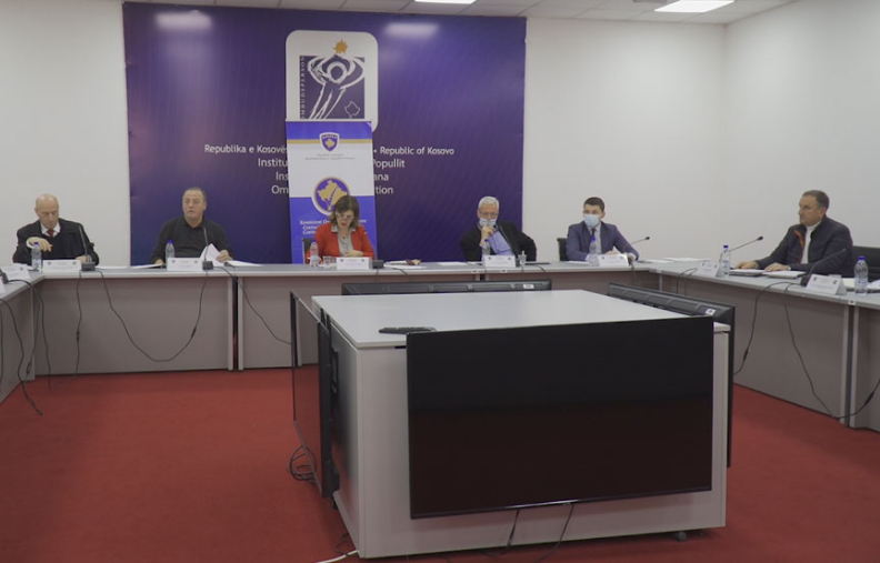 ​Debat i ashpër në KQZ, përfaqësuesit e Vetëvendosjes akuzojnë Dakën për shkelje të ligjit