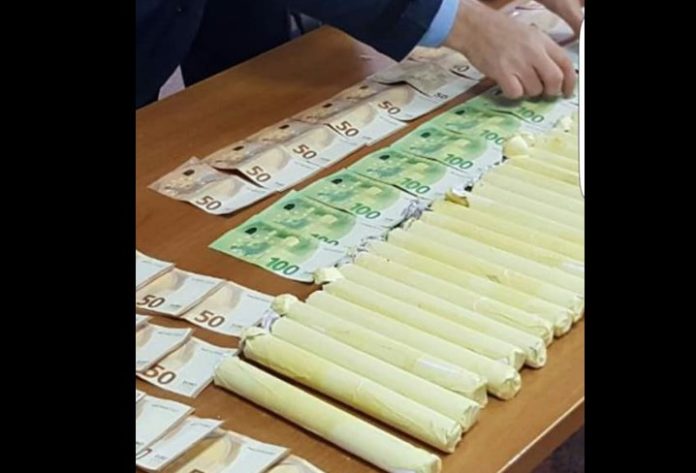 Policia e Kosovës arreston dy persona, dyshohet se falsifikonin monedha