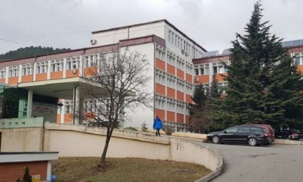 Gjendja me COVID 19 në spitalin e Pejës, disa persona në gjendje të rëndë