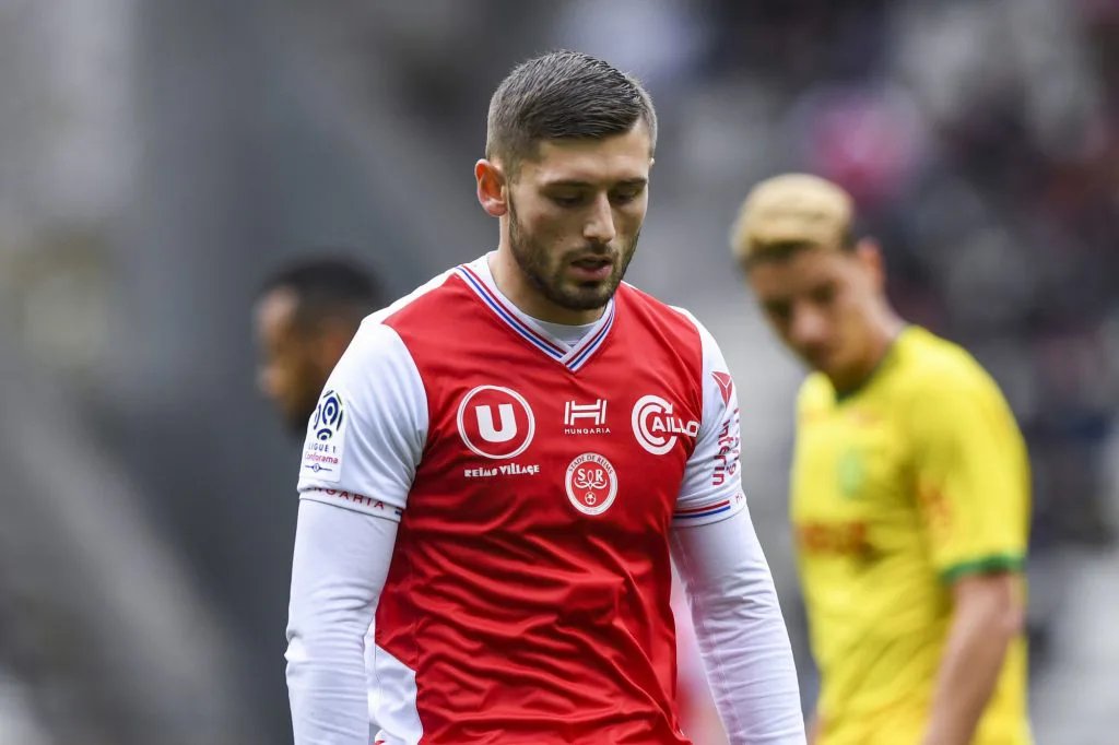 Zeneli shënon gol ndaj Lens