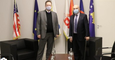 Abbott takon Mustafën pak para mbledhjes së Kryesisë së LDK-së