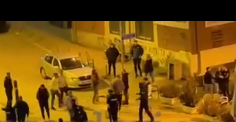 Policia arreston dhjetëra persona në shesh të Prishtinës, pas përleshjes së madhe
