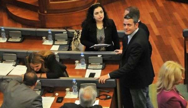 Arben Gashi për Vjosa Osmanin: Ishte pro rrëzimit të Qeverisë Kurti, kundërshtonte shkarkimin e Agim Veliut