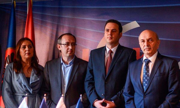 Goditja e Isa Mustafës ndaj Lumir Abdixhikut