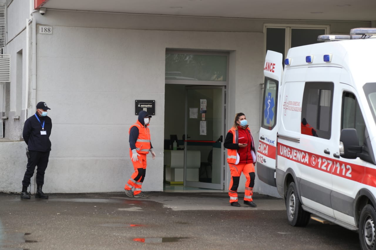 COVID-19 i merr jetën 17-vjeçarit