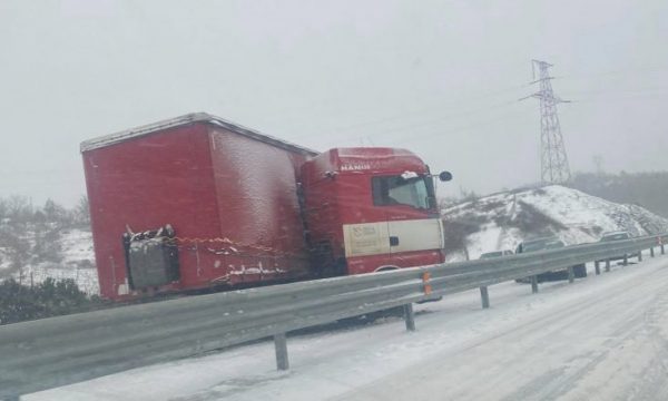 Aksident zingjir në autostradën ‘Ibrahim Rugova’
