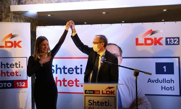 25-vjeçarja, më e votuara e LDK-së në Kaçanik, merr më shumë vota se Hoti