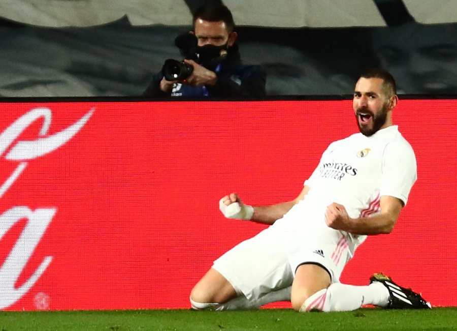 Benzema në pritje të kontratës së re