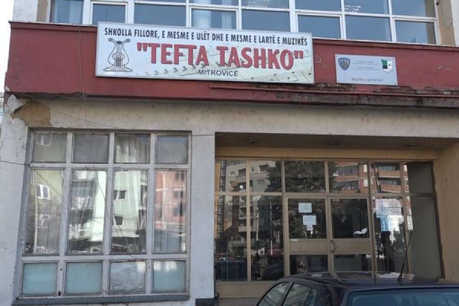 11 mësimdhënës dhe 9 nxënës të infektuar me COVID-19 në shkollat e Mitrovicës