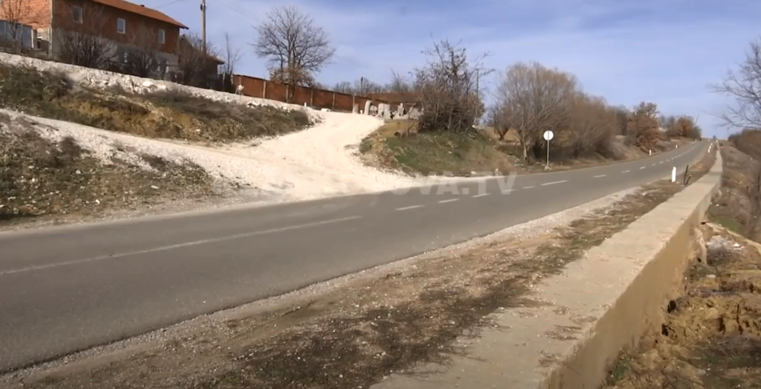 Rrëshqet dheu në Burojë (VIDEO)