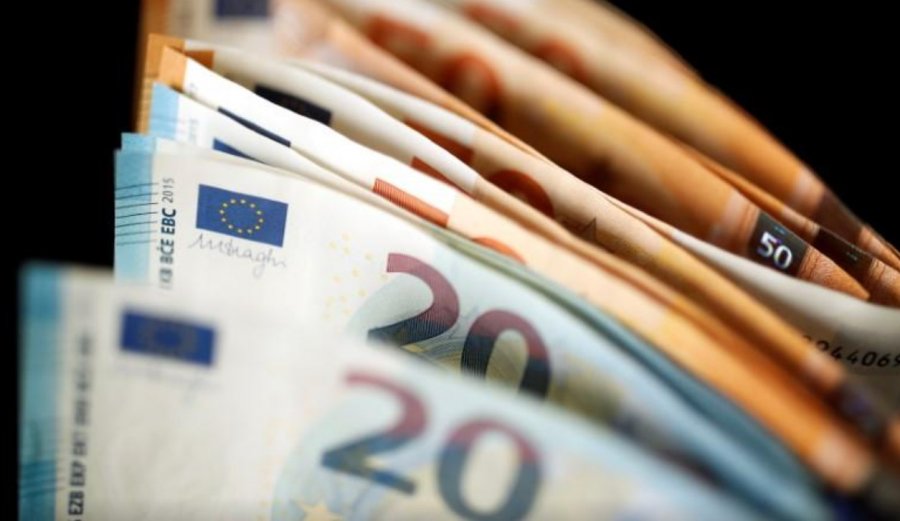 Sindikata e sektorit privat s’tërhiqet nga kërkesa për 400 euro pagë minimale