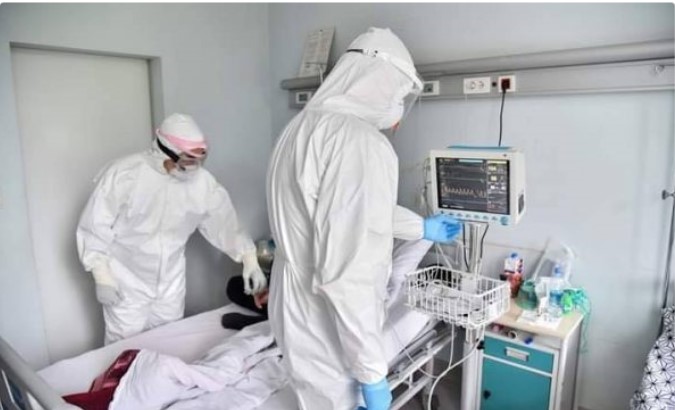 Dy mjekë infektohen për herë të dytë me coronavirus, po trajtohen në QKUK