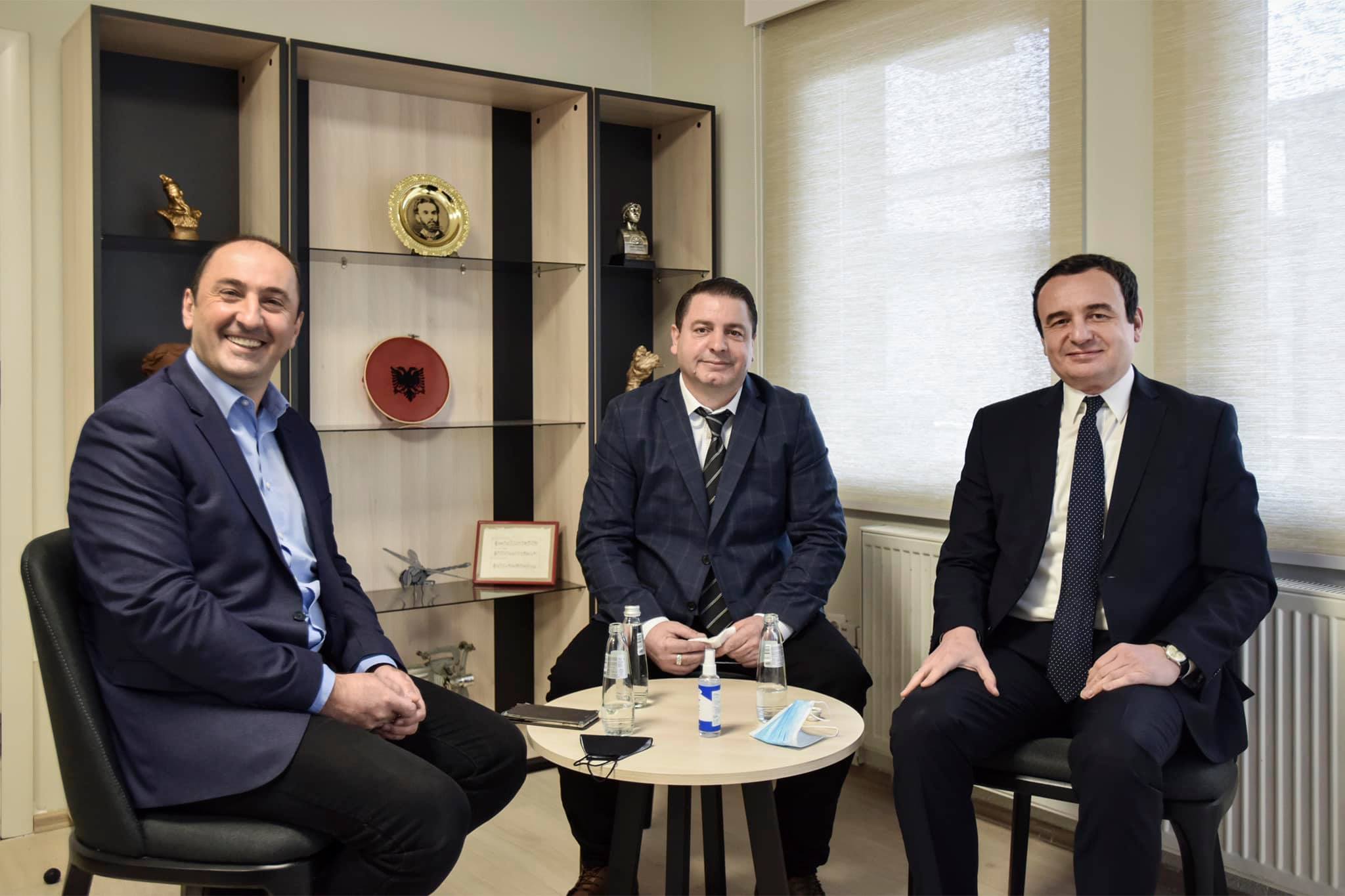 Asamblisti i PDK-së në Kaçanik i bashkohet Vetëvendosjes