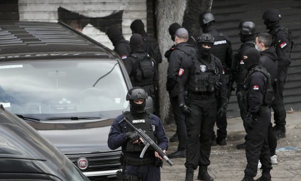 Arrestime masive në Beograd