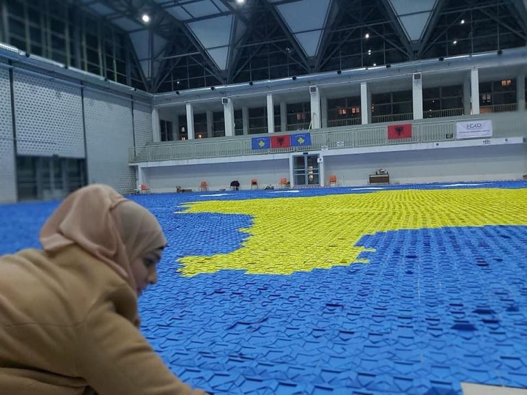 Artistja nga Skenderaj, synon të thyejë rekordin botëror Guiness për herë të tretë