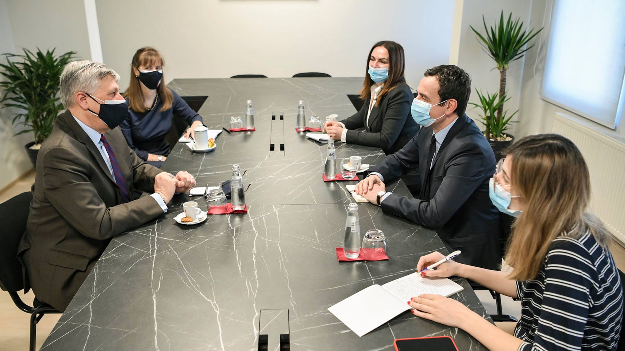 Kurti pas takimit me Kosnett: Së shpejti do ta kemi Qeverinë e re