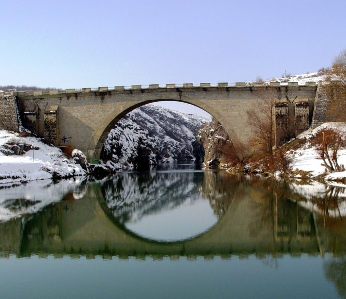 Pas gati një muaji gjendet trupi i mësimdhënësit që ra nga “Ura e Fshajtë”