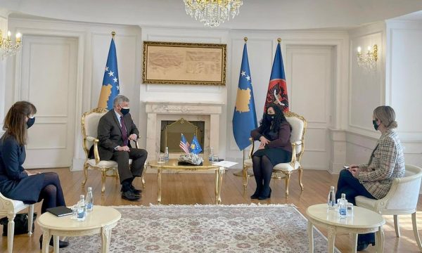 Kosnett pas takimit me Osmanin: Diskutuam hapat e radhës për formimin e qeverisë