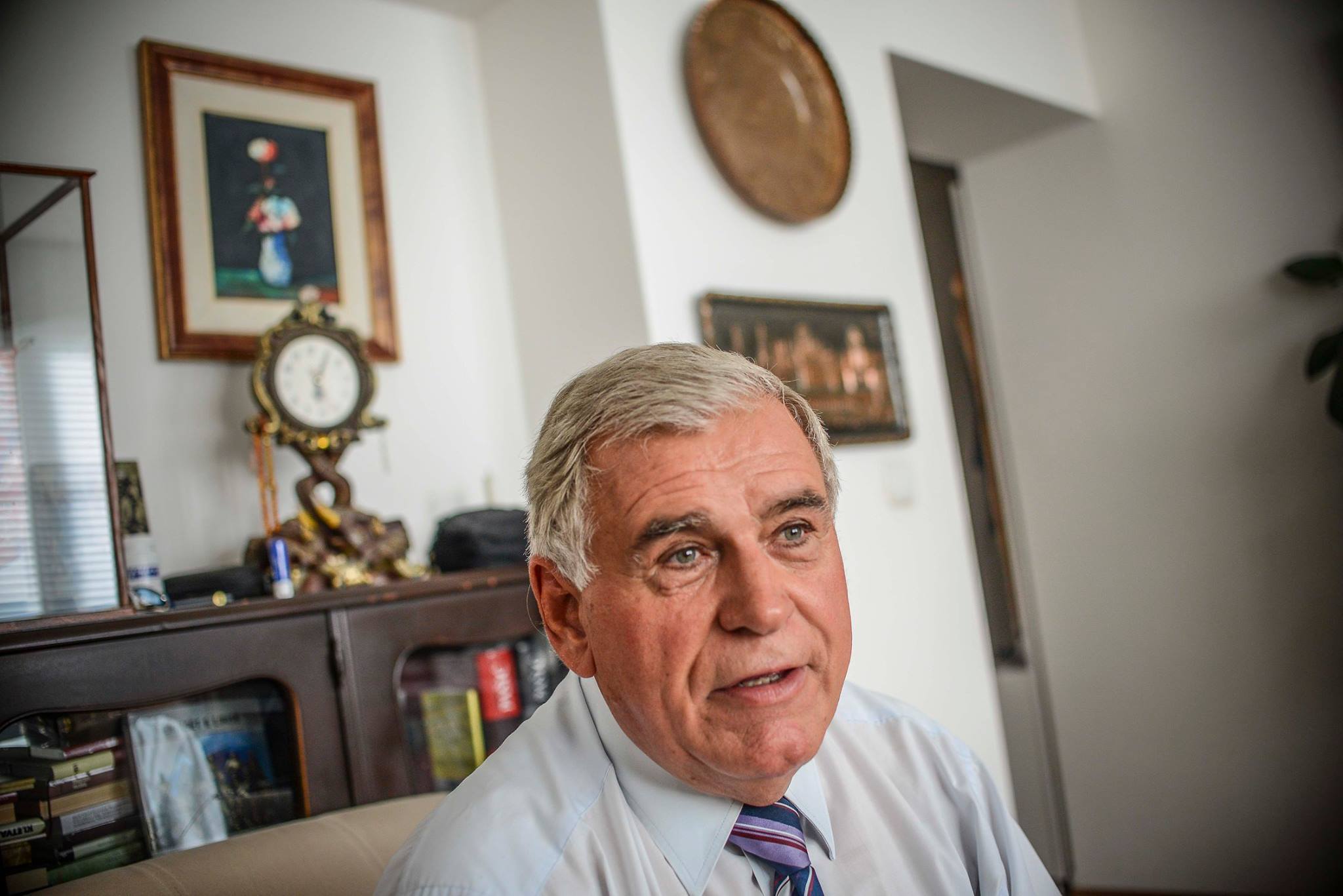 Vllasi: Fushata politike bajat dhe pa freski, kush do t’i bind votuesit se do ndryshojë gjendja!