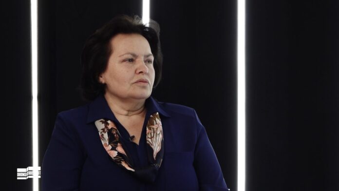 Forcat serbe ia vranë dhe ia zhdukën dy djemtë dhe burrin – rrëfimi tragjik i Luljeta Sharanit