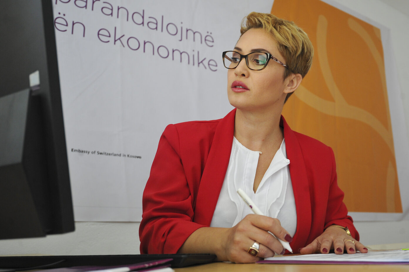 Kërcënohet me jetë analistja Luljeta Aliu