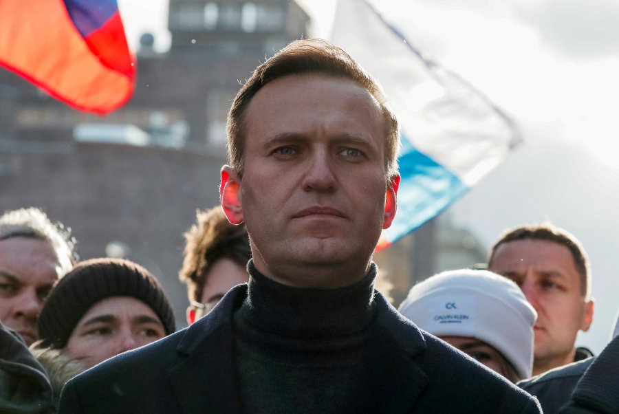 Navalny hyn në grevë urie, kërkon trajtimin e duhur mjekësor në burg