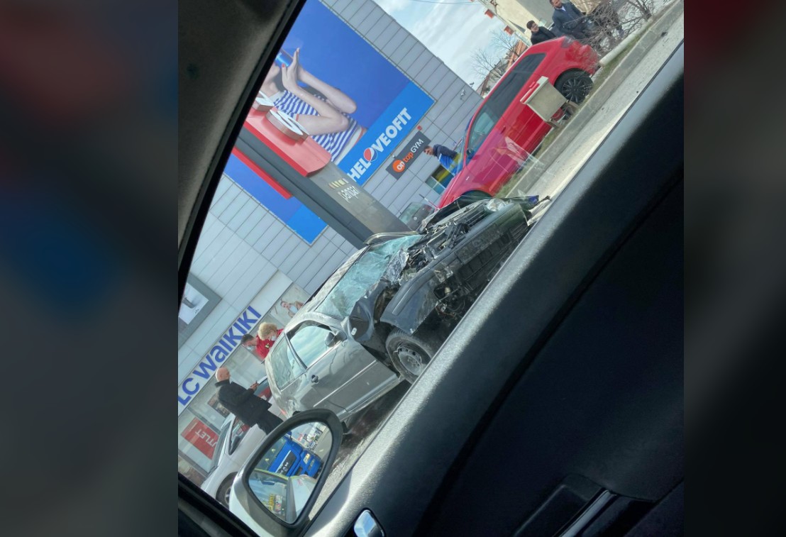 Aksident në rrugën Prishtinë-Ferizaj, katër persona të lënduar