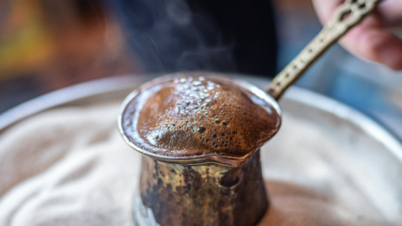 E bën për spital motrën pasi nuk i bëri kafenë: Vajza shqiptare tregon ngjarjen e pazakontë