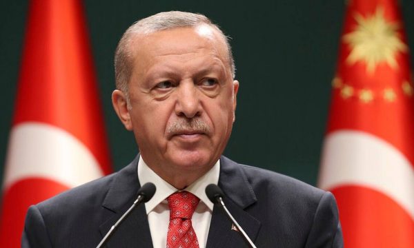 Pak ditë para Ramazanit, Erdogan shtrëngon masat anti-Covid në Turqi: Ndalohen tubimet për syfyr dhe iftar