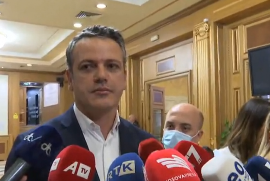 Gashi: Kur arroganca bëhet rregull, qytetari duhet të rikthehet si gjykatës kryesor
