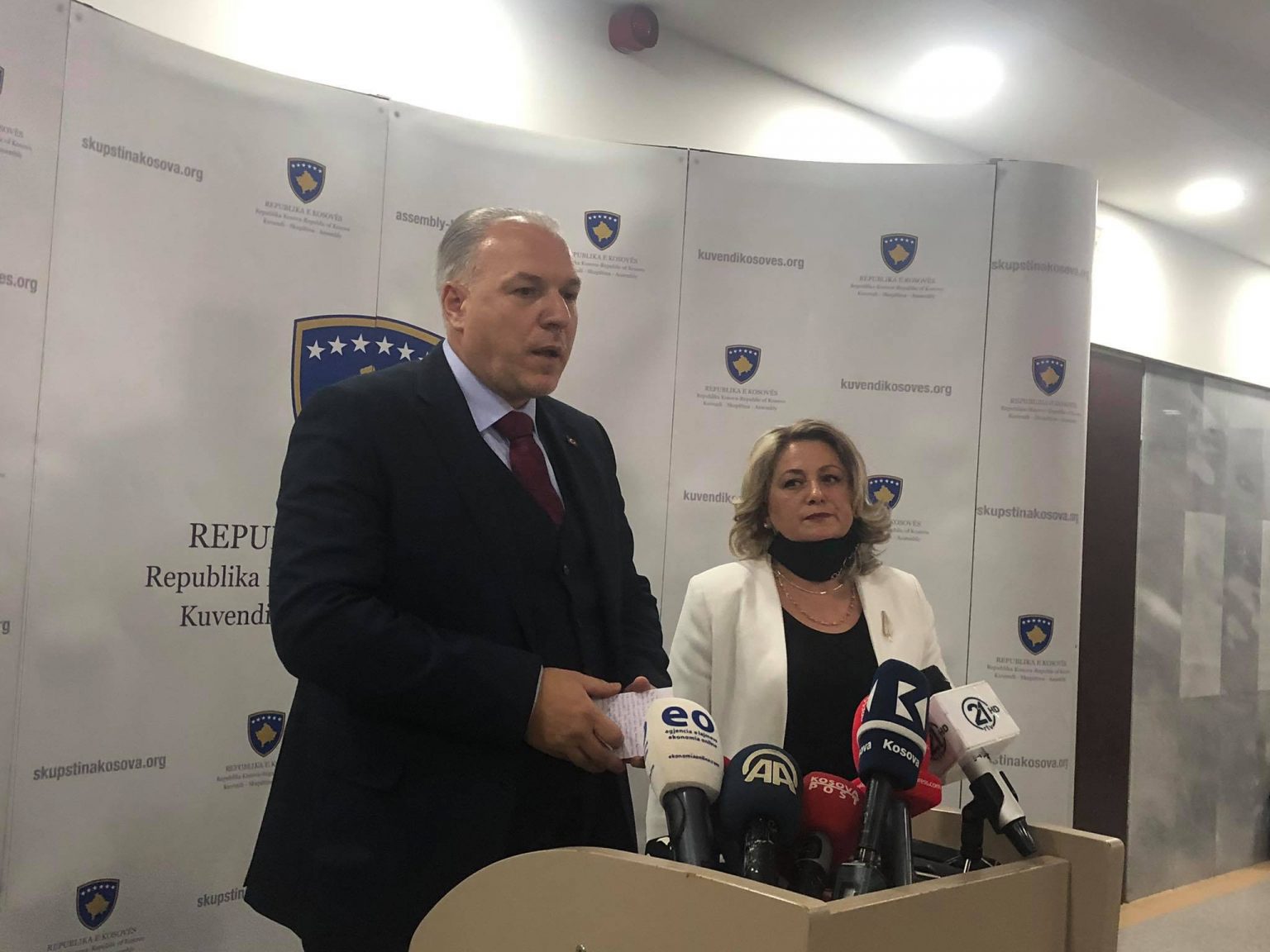 Damka: S’kemi vendosur për votimin e Qeverisë Kurti, por do të qëndrojmë në sallë