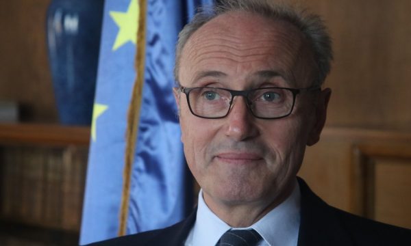 Ambasadori francez thotë se Kosova nuk po punon për liberalizimin e vizave