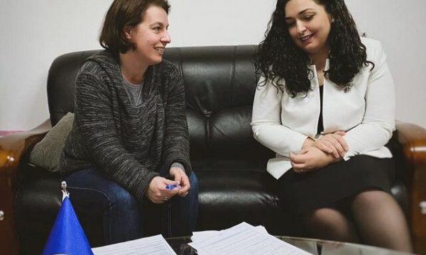 Kurti pritet ta propozojë vajzën e Jusuf Gërvallës për kryediplomate