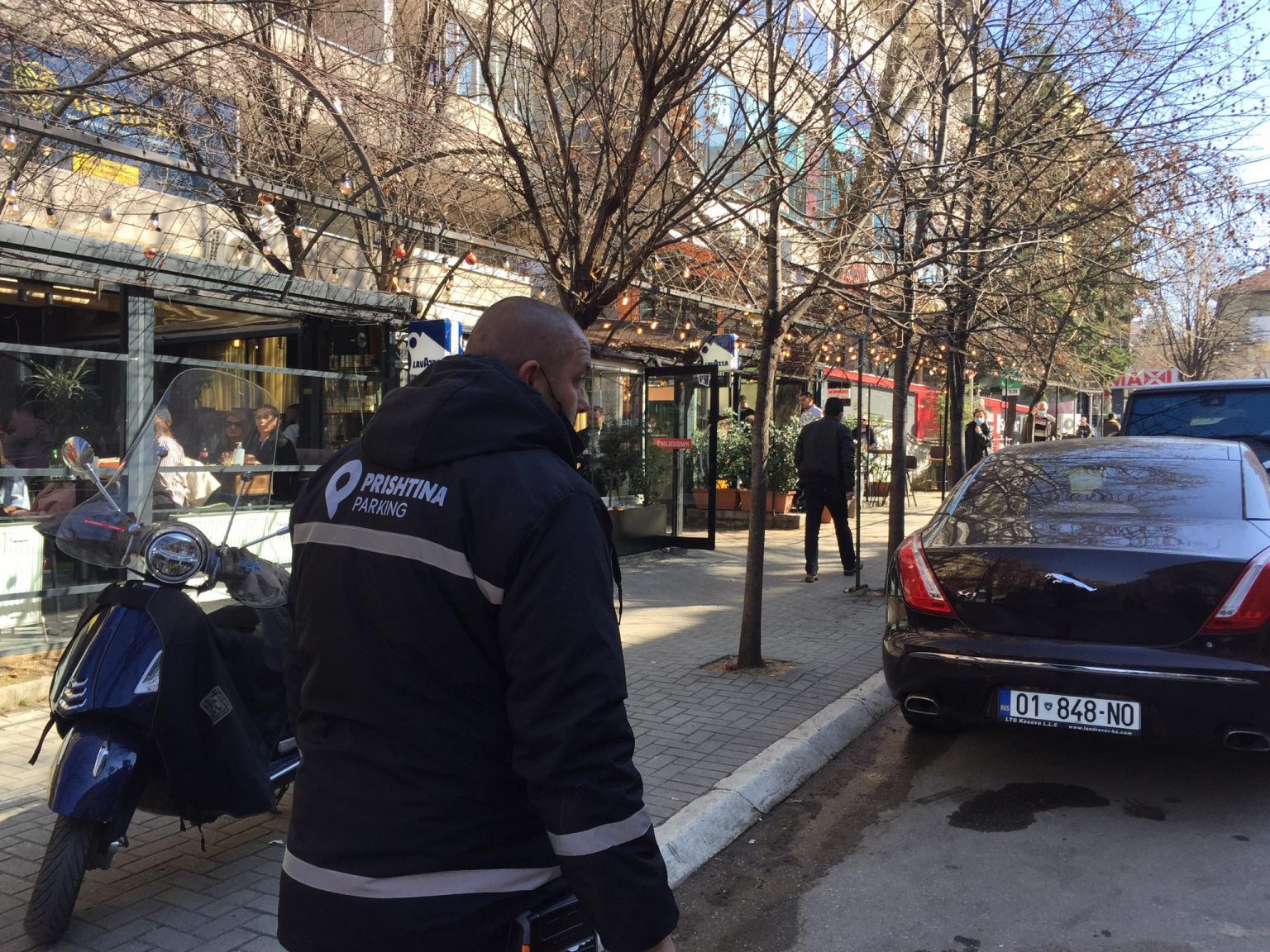 Çmimore e re për parking në Qendër të Prishtinës, banorët rezident do të paguajnë 10 € në muaj