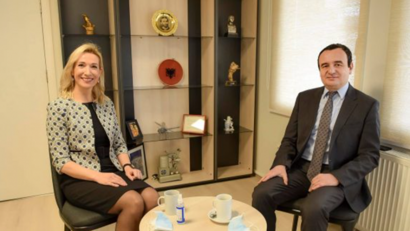 Sot u emërua këshilltare, por dikur e kundërshtonte fort Kurtin