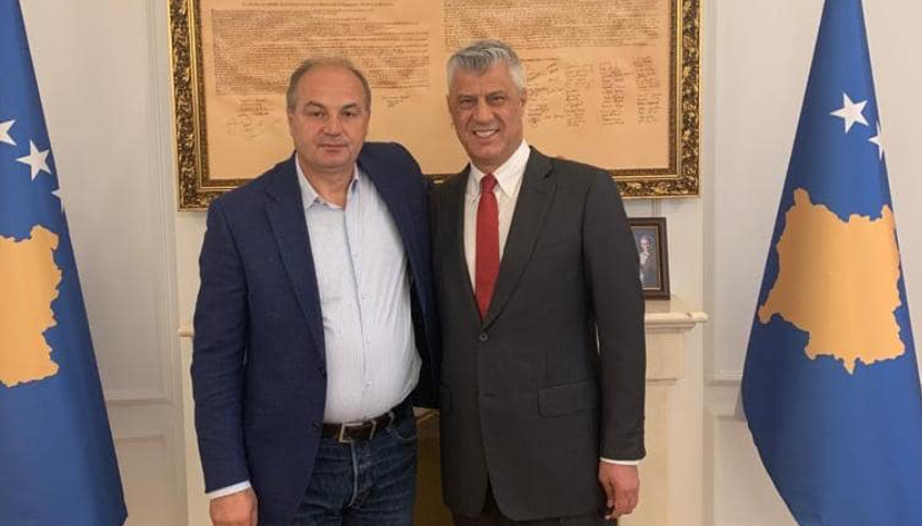 Hoxhaj ia uron Thaçit ditëlindjen: Kosova të pret, ne të presim