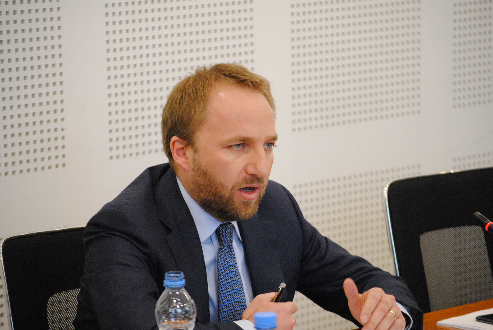 Abelard Tahiri: PDK s’ka votë për ta bërë Vjosa Osmanin presidente