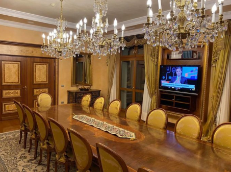 Politikani kosovar që ka shtëpi në vlerë gati 18 milionë euro