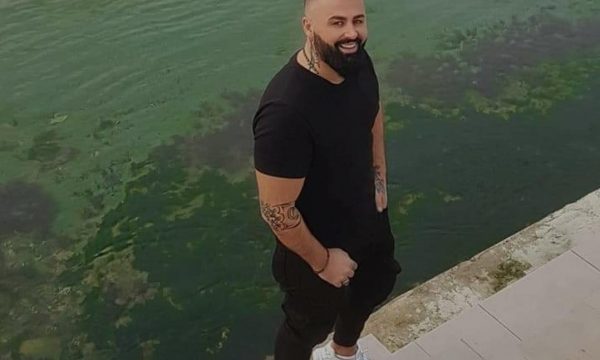 Rasim Selmanaj njofton për vdekjen e një të riu nga Deçani