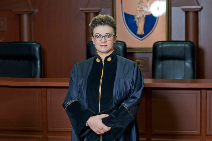 Arta Ramës i përfundon mandati, Kuvendi shpallë konkursin për gjyqtar të Kushtetueses