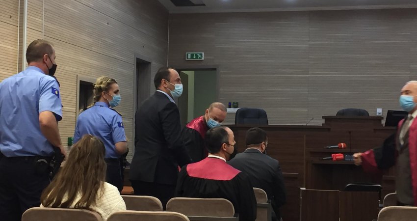 Nis seanca ndaj ministrit Aliu dhe pesë zyrtarëve të tjerë
