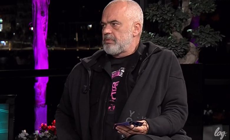 Rama: Kurti po merret me fushatën në Shqipëri