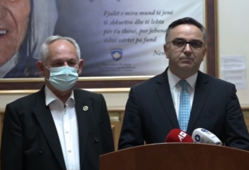 Besnik Tahiri i AAK-së thotë se seanca për ndryshimin e Ligjit për Zgjedhje mbahet sot në ora 17.00