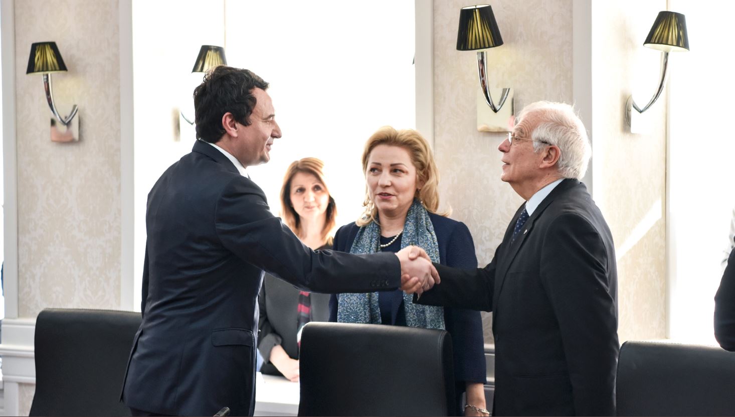 Edhe Borrell i shkruan letër Kurtit, i kërkon rifillim sa më të shpejtë të dialogut