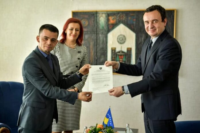 Rrahmani: Ofrova dorëheqjen pasi do të kandidojë për kryetar të Ferizajt