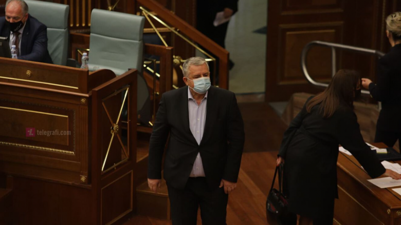 Veliu shprehet i vendosur, thotë se nuk do ta votojë Osmanin për Presidente